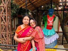 MunMun-Dutta-shares-pictures-with-her-mother