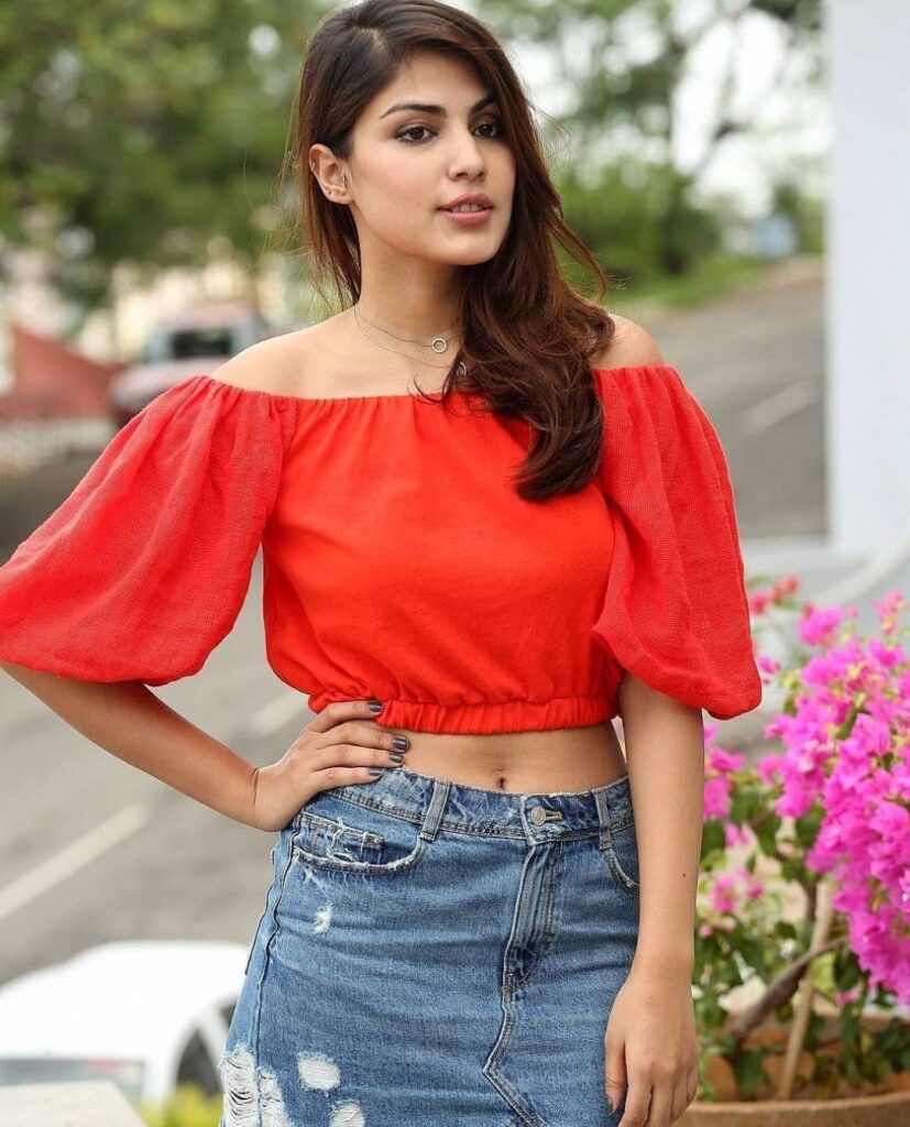NCB charge sheet says Rhea Chakraborty funded drug deals, ACTRESS REPLY.
