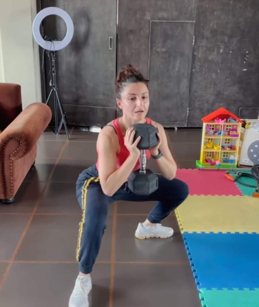 Soha Ali Khan's 'Wednesday workout' is giving us major fitness goals, WATCH VIDEO.