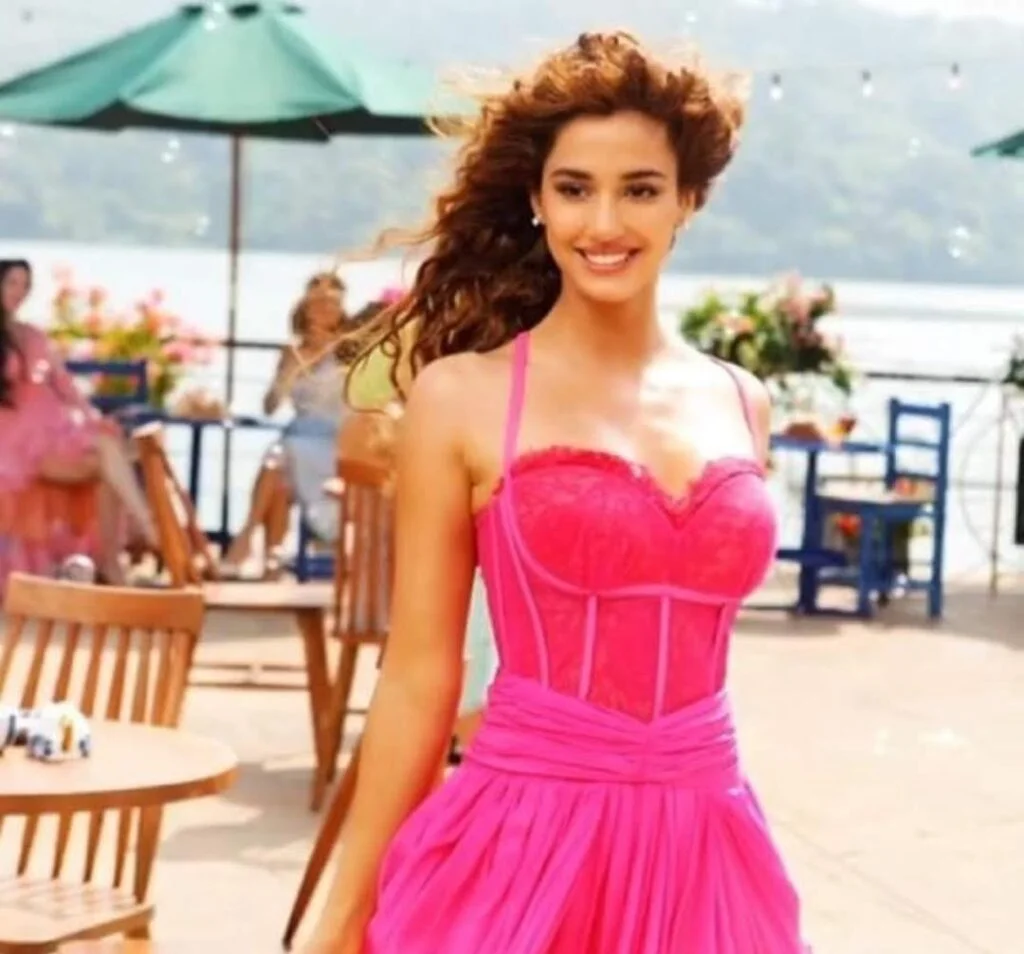 Which is the face shape of Disha Patani?